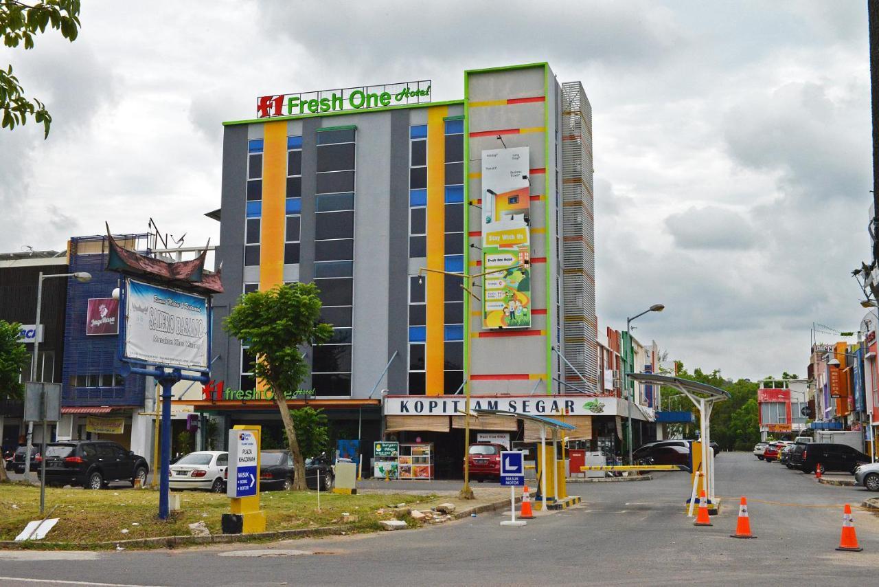 Fresh One Hotel Batam Extérieur photo